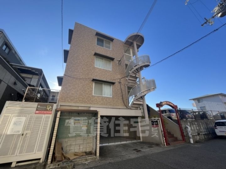 サニーパレスザウエストの外観