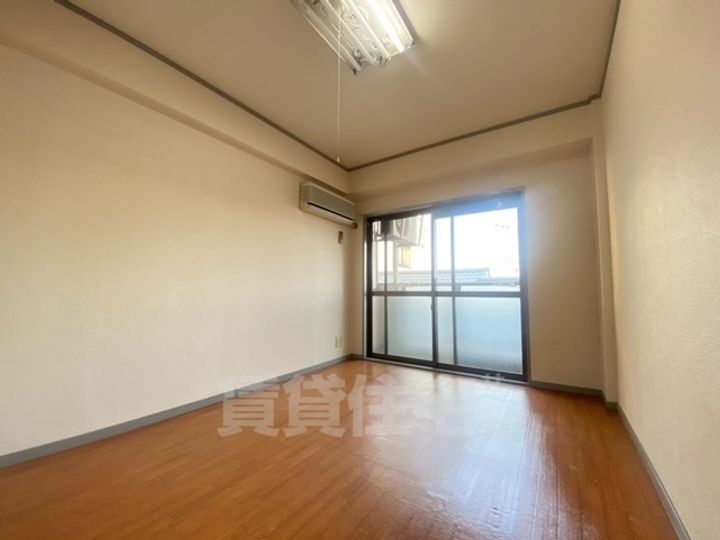 大阪府大阪市住吉区苅田9丁目の賃貸マンションの寝室