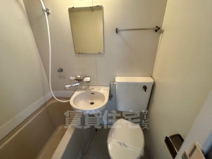 ラウンド2大儀の内装