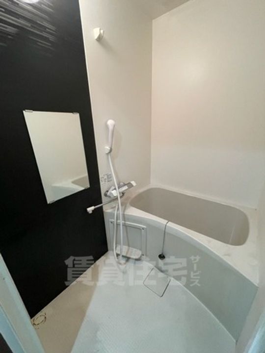 大阪府堺市堺区三宝町5丁の賃貸マンションの風呂