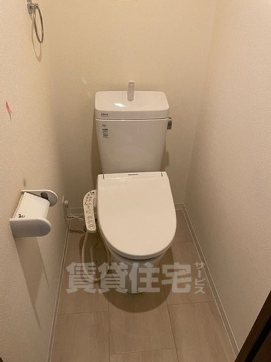 大阪府堺市堺区三宝町5丁の賃貸マンションの内装