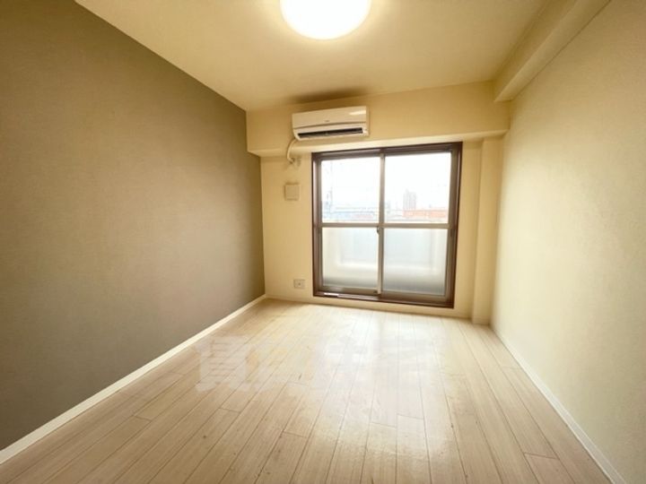 大阪府堺市堺区三宝町5丁の賃貸マンションの居間