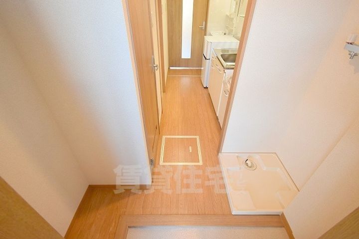 滋賀県草津市野路東4丁目の賃貸マンションの玄関