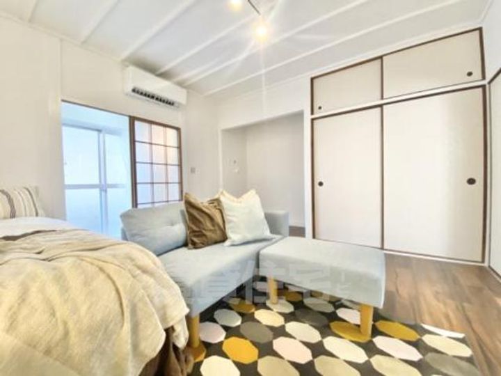 大阪府茨木市北春日丘3丁目の賃貸マンションの寝室