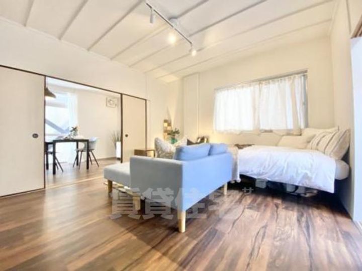 大阪府茨木市北春日丘3丁目の賃貸マンションの寝室