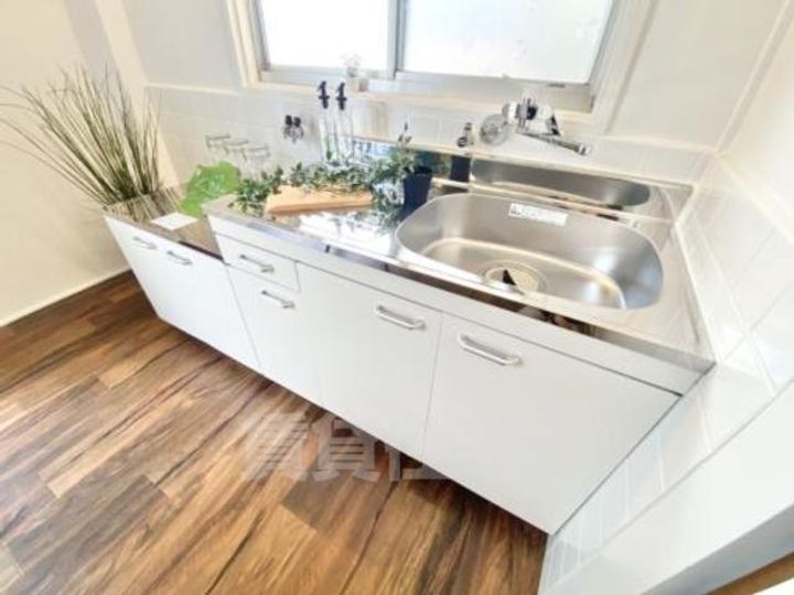 大阪府茨木市北春日丘3丁目の賃貸マンションのキッチン