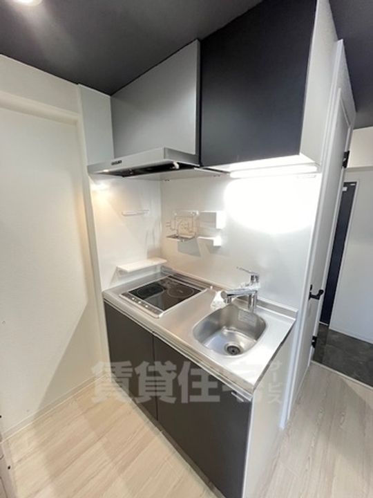 大阪府堺市堺区神明町西1丁の賃貸マンションのキッチン