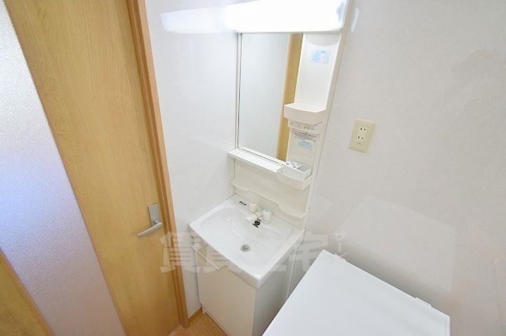 滋賀県草津市野路東4丁目の賃貸マンションの内装