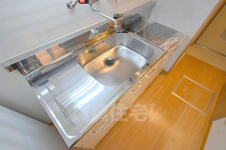 滋賀県草津市野路東4丁目の賃貸マンションのキッチン