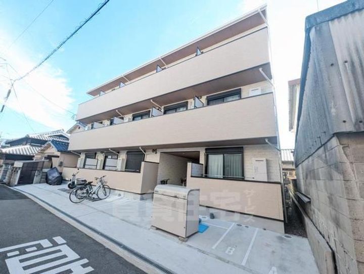 大阪府吹田市岸部中3丁目の賃貸アパートの外観