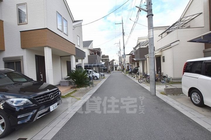 新堂フラットの周辺