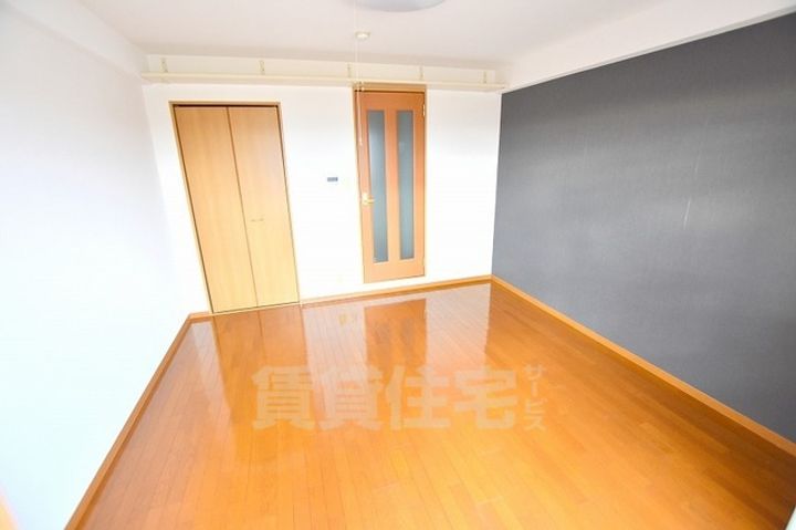 新堂フラットの居間