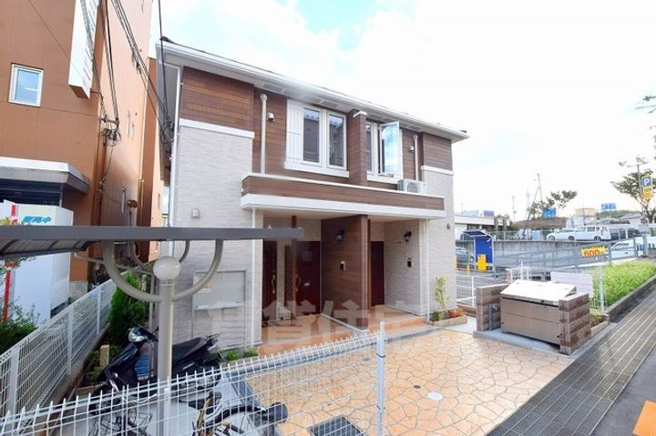 ソレイユ アルドーレの外観