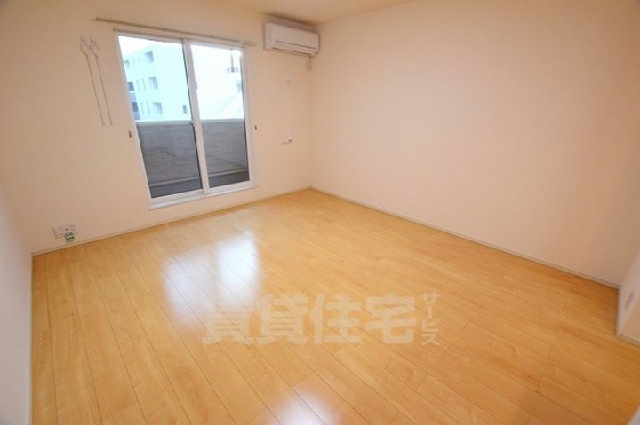 ソレイユ アルドーレの居間