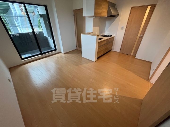 大阪府堺市堺区南清水町1丁の賃貸アパートの居間