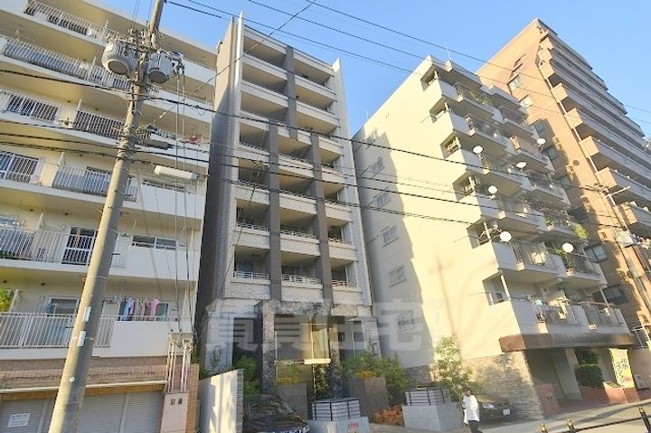 Gate Court Higashimikuniの外観