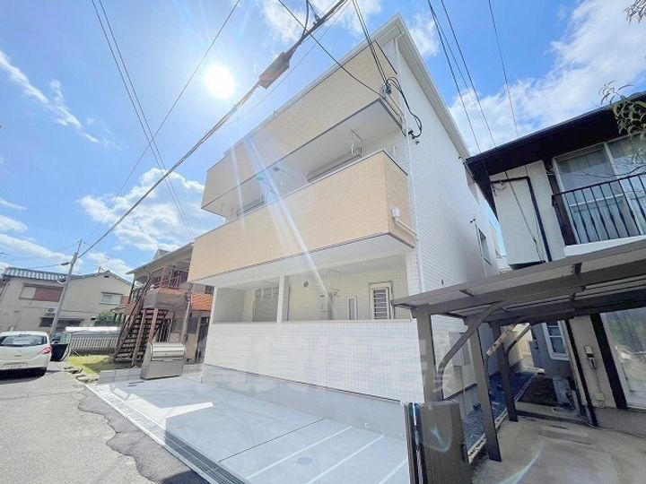 大阪府羽曳野市南恵我之荘7丁目の賃貸アパートの外観