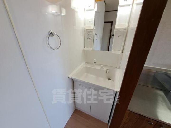 大阪府豊中市南桜塚4丁目の賃貸マンションの内装
