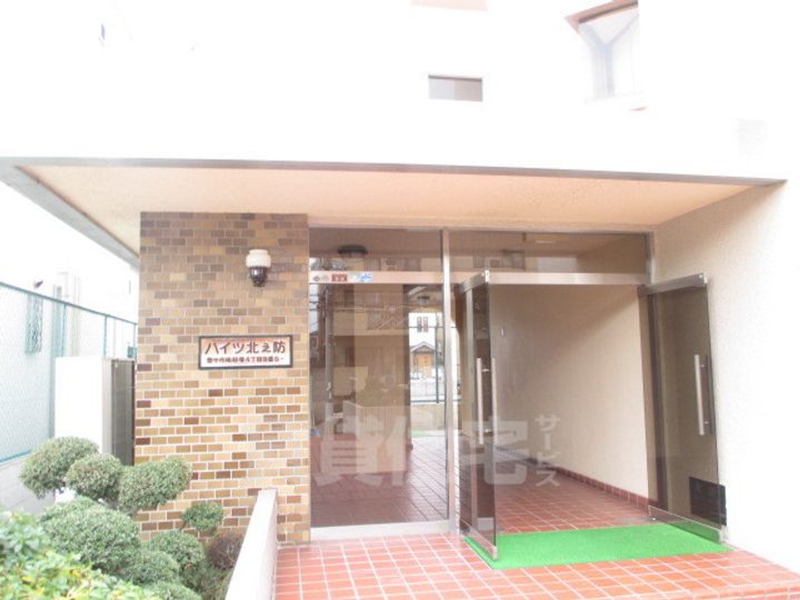 大阪府豊中市南桜塚4丁目の賃貸マンションの玄関