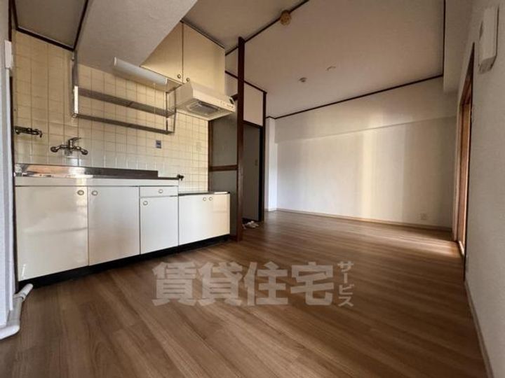 香里コーポ百合の居間