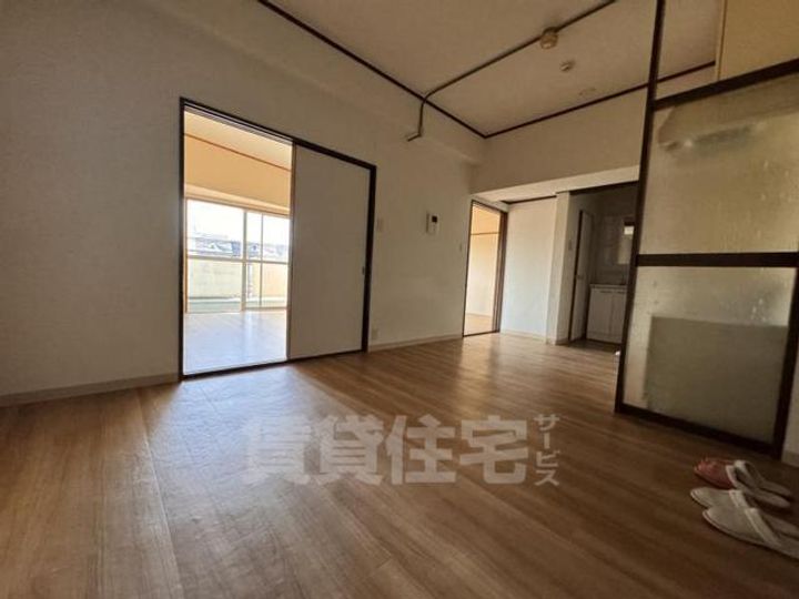 香里コーポ百合の居間