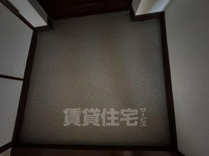 香里コーポ百合の玄関