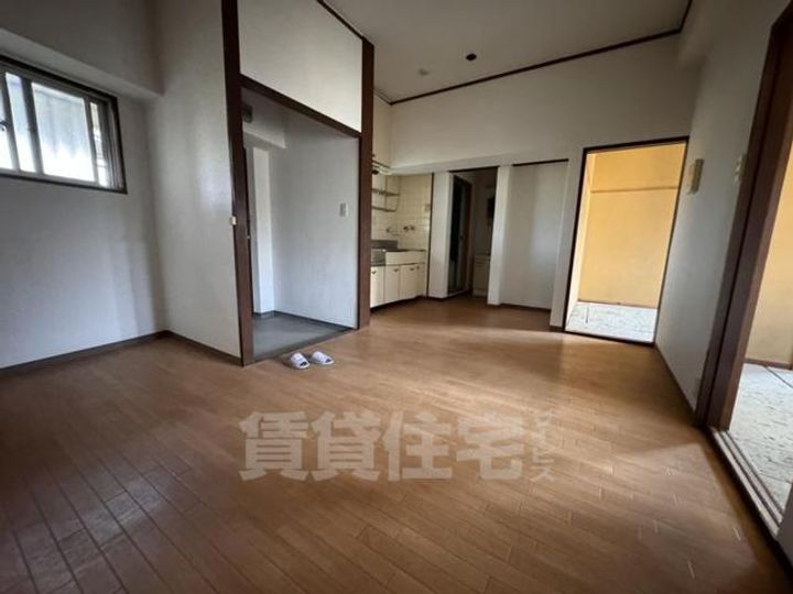 香里コーポ百合の居間