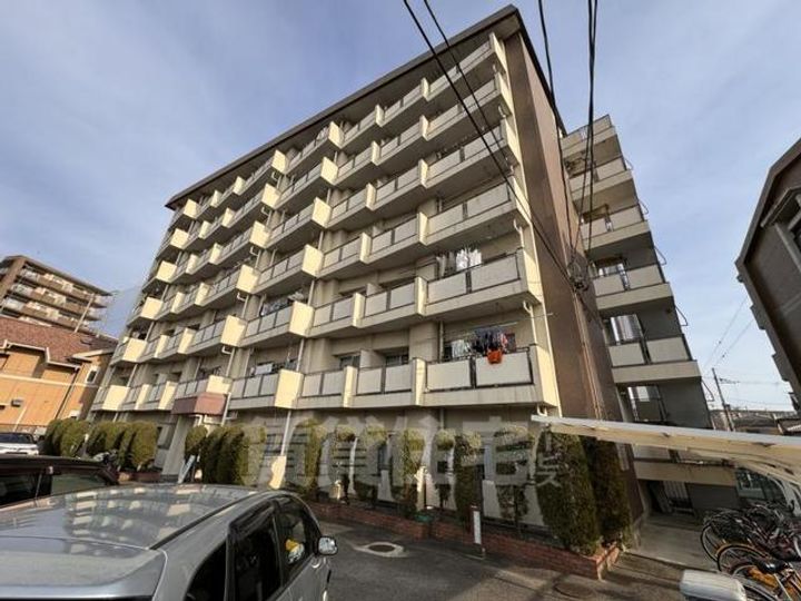 香里コーポ百合の外観