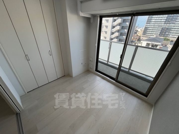 大阪府堺市堺区甲斐町東4丁の賃貸マンションの居間