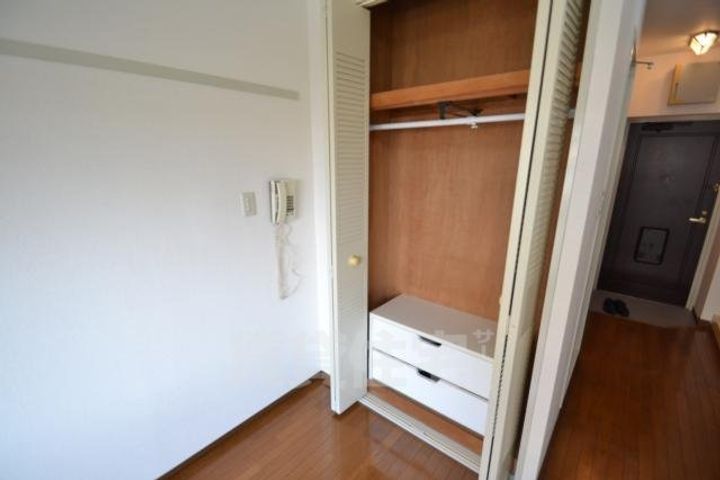 園田手良向第2マンションの内装