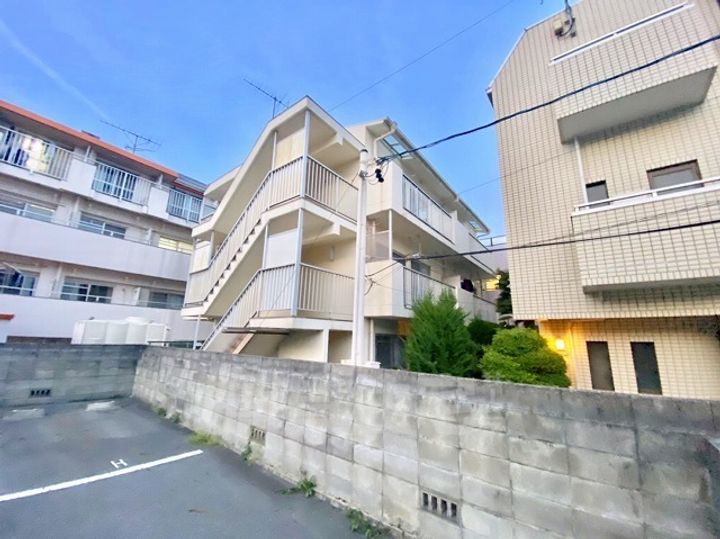 中村マンションの外観