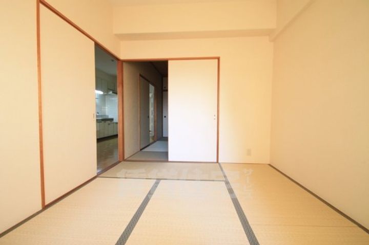 SUNミネマツの寝室