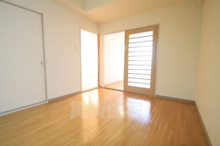 SUNミネマツの居間