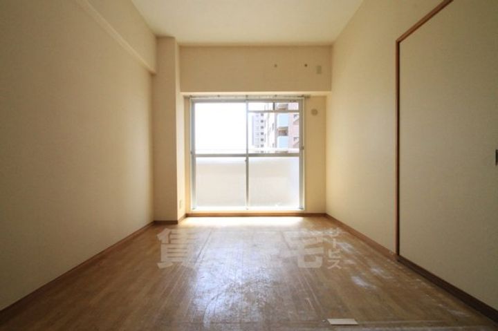 SUNミネマツの居間