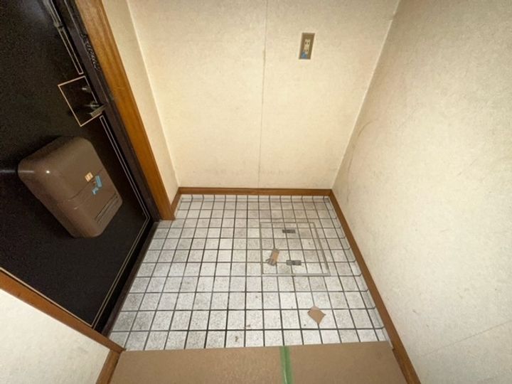 大阪府大阪市住吉区我孫子東2丁目の賃貸マンションの玄関