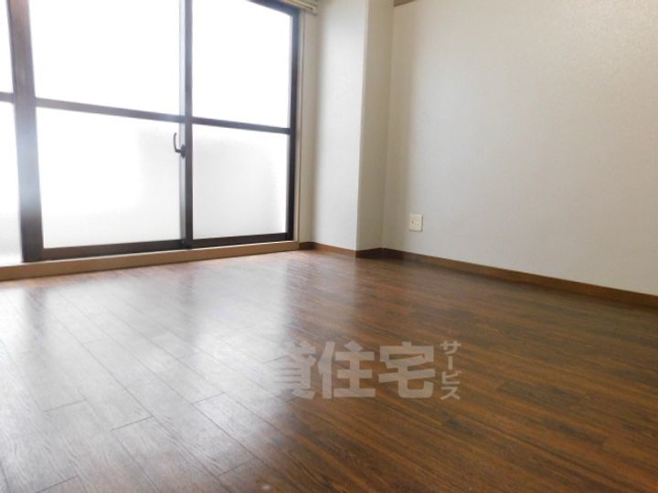 カルテットKOBORI A棟410の居間