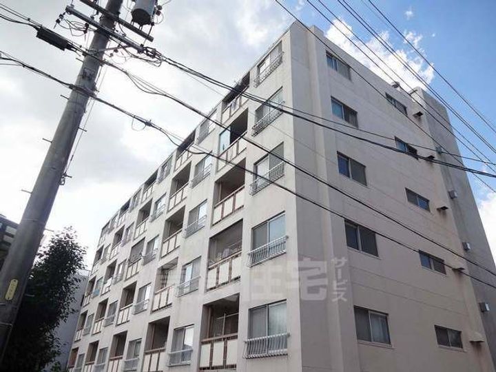 新宿ビル601の外観