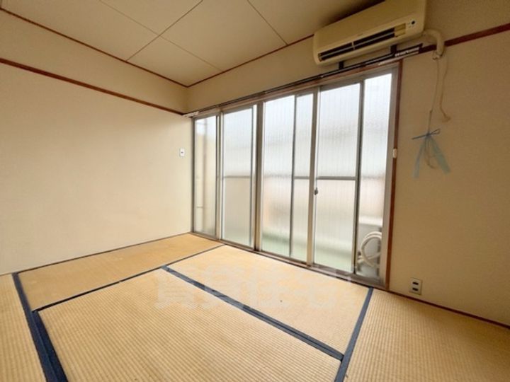 富家マンションの居間