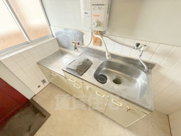 富家マンションのキッチン