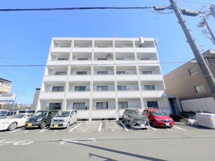 グレーシー西ノ京の外観