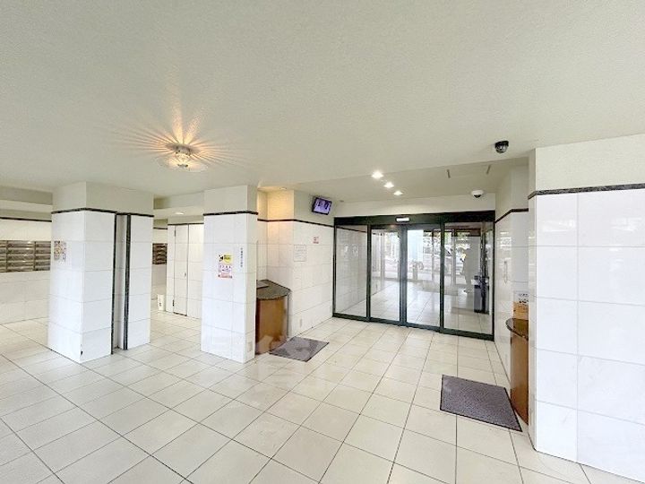 グッドライフ南草津2の玄関