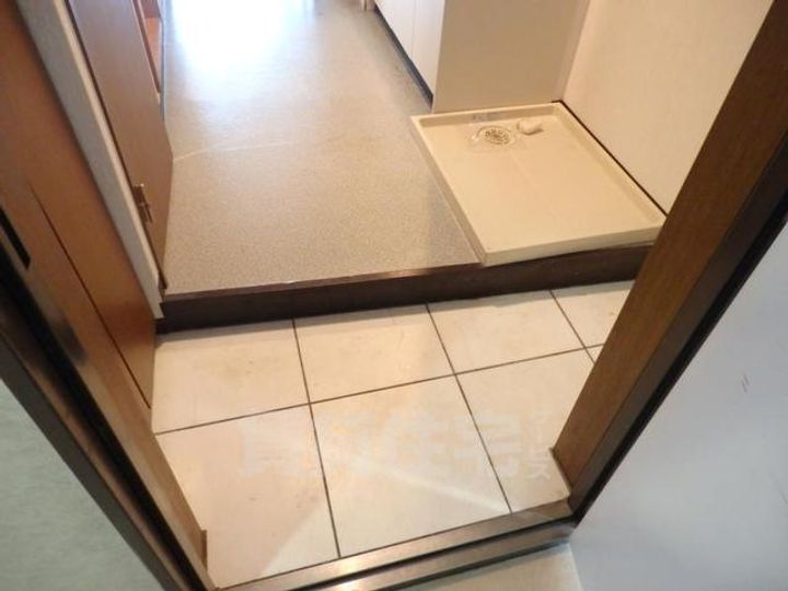 グッドライフ南草津2の玄関