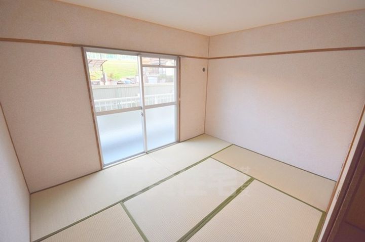 羽曳山第二サンハイツの子供部屋