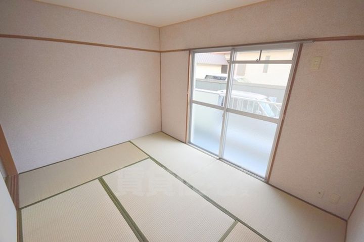 羽曳山第二サンハイツの子供部屋