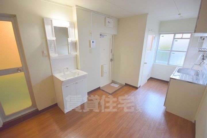 羽曳山第二サンハイツの居間