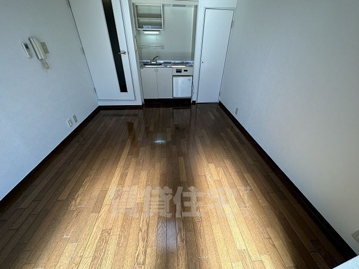 フロントリバー東難波の居間