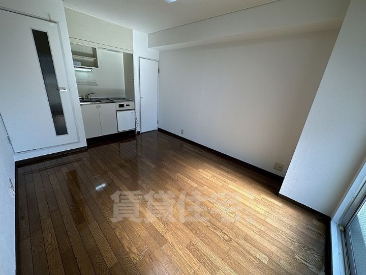 フロントリバー東難波の居間