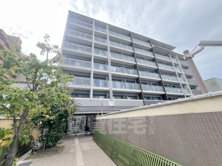 エステムプラザ京都御所ノ内REGIAの外観