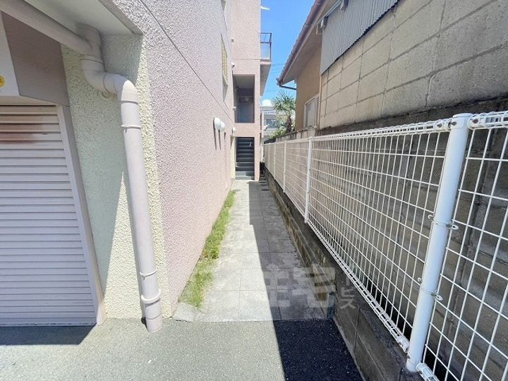 サウスビレッジの玄関
