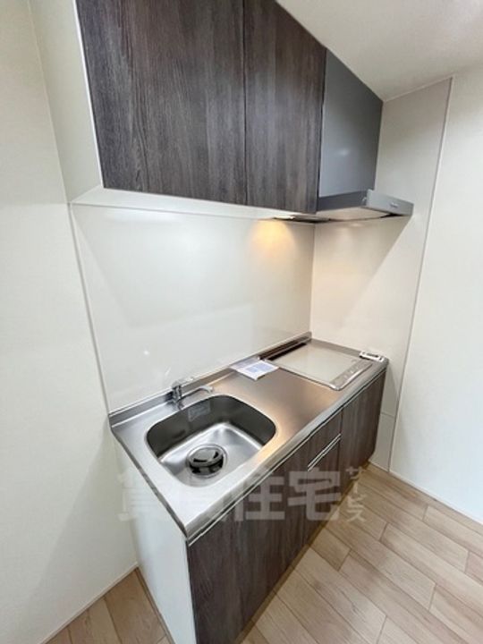 大阪府堺市堺区出島町1丁の賃貸アパートのキッチン